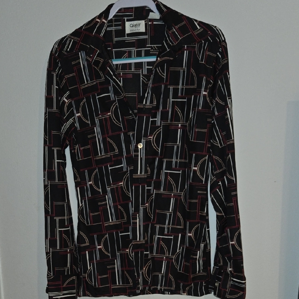 Qiana Black and Red Patterned Blouse